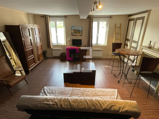
Immeuble Etreaupont 6 pièce(s) 250 m2
