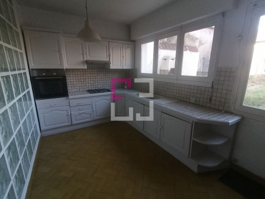 
Maison Vervins 6 pièce(s) 175 m2
