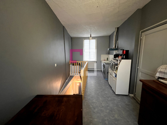 
Immeuble Guise 5 pièce(s)
