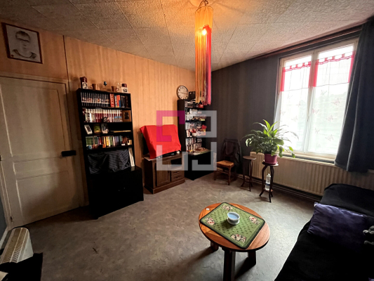 
Immeuble Guise 5 pièce(s)
