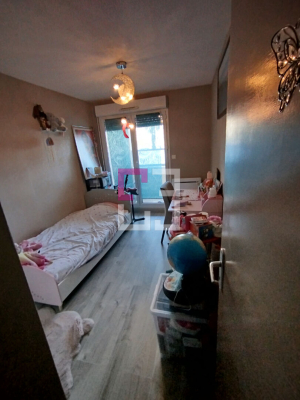 
Appartement 3 chambres, spacieux et lumineux.
