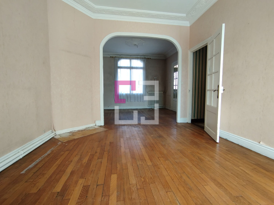 
Maison de ville SAINT-QUENTIN 5 pièces 113 m²
