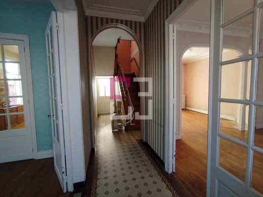 
Maison de ville SAINT-QUENTIN 5 pièces 113 m²
