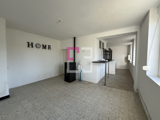 
Maison La Neuville Housset 2 pièce(s) 64 m2
