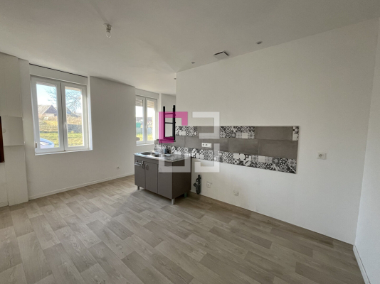 
Maison La Neuville Housset 2 pièce(s) 64 m2
