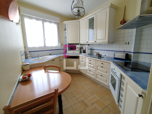 
Maison individuelle BRISSY-HAMEGICOURT 8 pièces 158 m²
