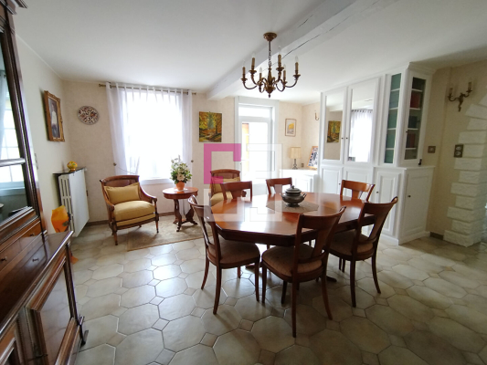 
Maison individuelle BRISSY-HAMEGICOURT 8 pièces 158 m²
