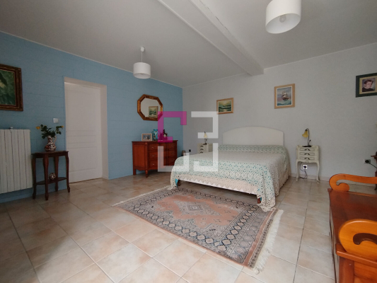 
Maison individuelle BRISSY-HAMEGICOURT 8 pièces 158 m²
