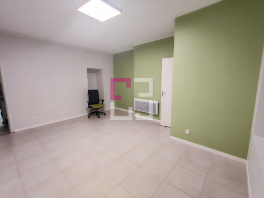 
Immeuble Le Cateau Cambresis 7 pièce(s) 115 m2

