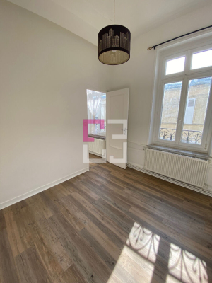 
Appartement  à Louer
