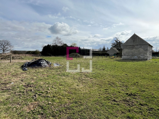 
Maison en pierre à réhabiliter proche de CHAUNY
