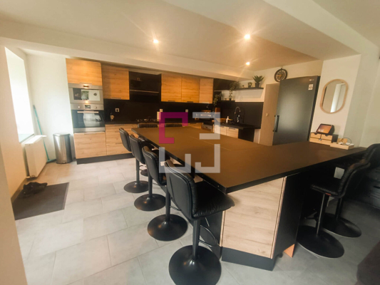 
Maison Mondrepuis 7 pièce(s) 131 m2
