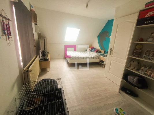 
Maison Mondrepuis 7 pièce(s) 131 m2
