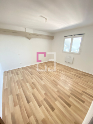 
A louer - Logement 3 pièce(s) - 75.60m²

