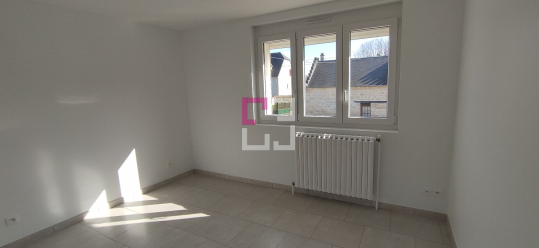 
Maison Cessieres Suzy 5 pièce(s) 83 m2
