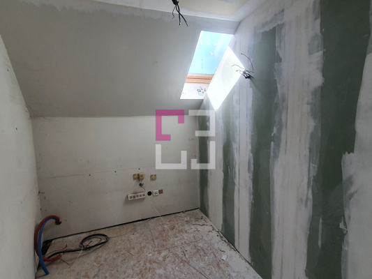 
Maison Crecy Sur Serre 7 pièce(s) 206 m2
