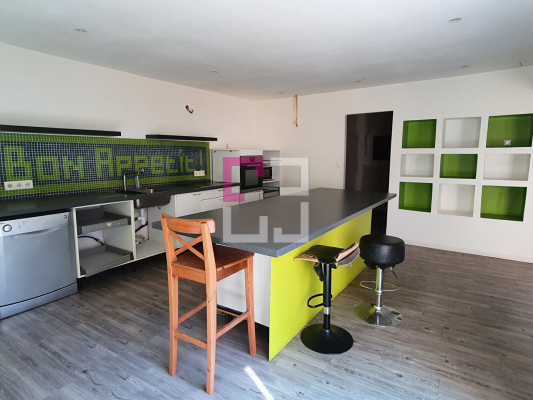 
Maison Crécy Sur Serre 7 pièce(s) 197 m2
