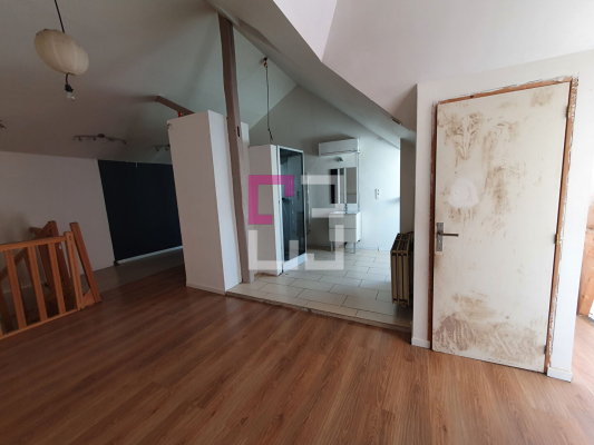 
Maison Crécy Sur Serre 7 pièce(s) 197 m2
