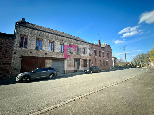 
Immeuble Marle 25 pièce(s) 630 m2
