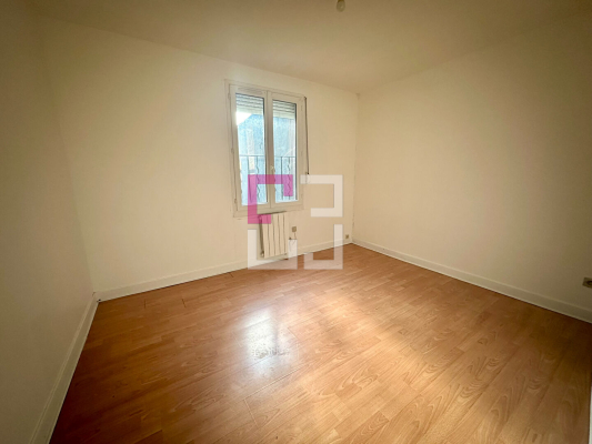 
Immeuble Marle 25 pièce(s) 630 m2
