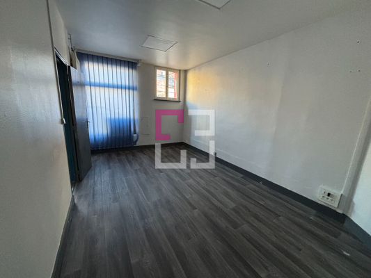 
Local Commercial 92 m²  - Guise
