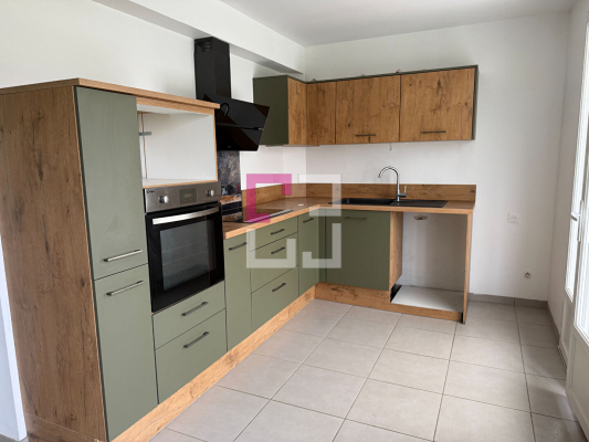 
Maison Crecy Sur Serre 5 pièce(s) 154 m2
