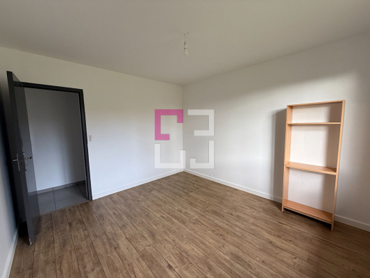 
Maison Crecy Sur Serre 5 pièce(s) 154 m2
