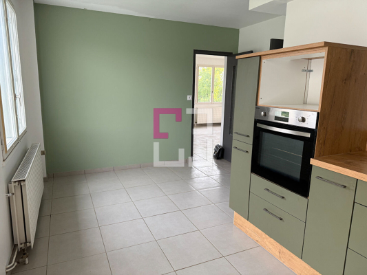 
Maison Crecy Sur Serre 5 pièce(s) 154 m2
