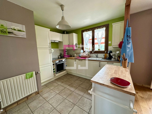 
Maison CHAUNY 6 pièce(s) 107m2
