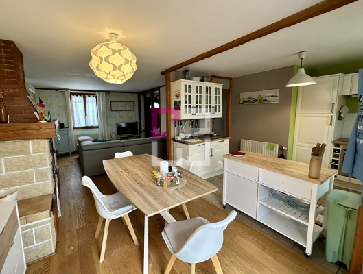
Maison CHAUNY 6 pièce(s) 107m2
