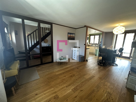 
Maison CHAUNY 6 pièce(s) 127m2
