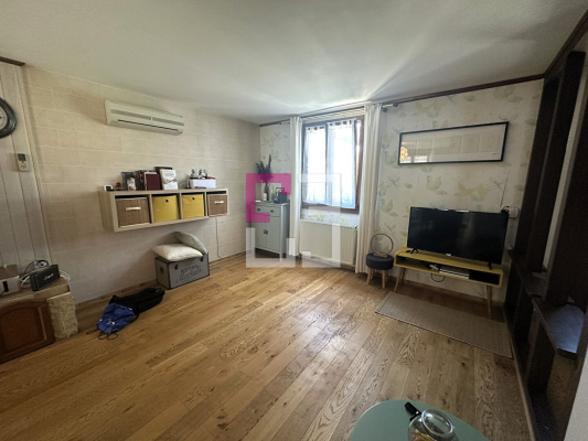 
Maison CHAUNY 6 pièce(s) 127m2
