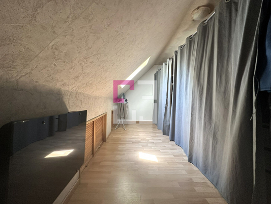 
Maison CHAUNY 6 pièce(s) 127m2

