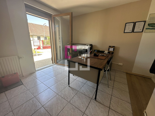 Maison CHAUNY 6 pièce(s) 127m2