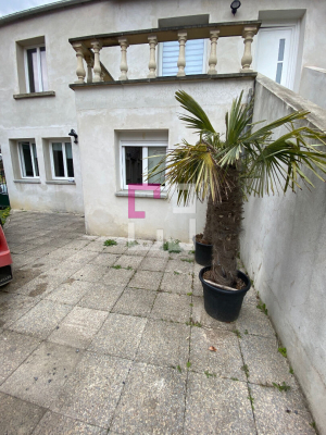 
Appartement meublé à louer
