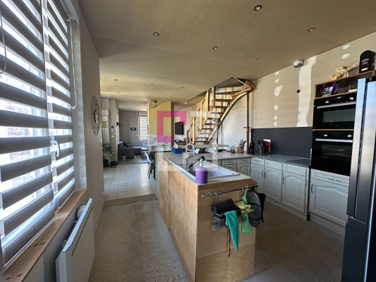
Maison Flavy Le Martel 5 pièce(s) 117 m2
