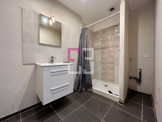 
Maison Voyenne 9 pièce(s) 254.02 m2
