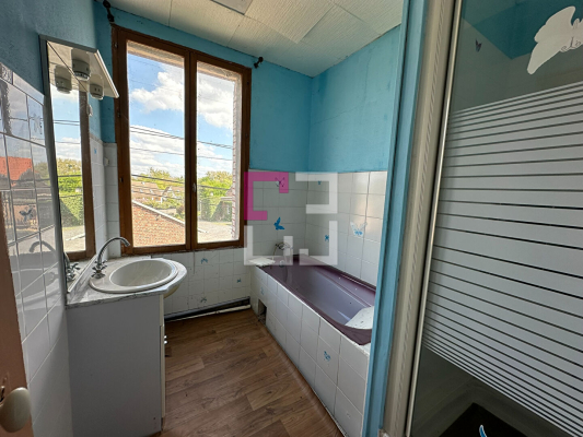 
Maison Hombleux 8 pièce(s) 290m2
