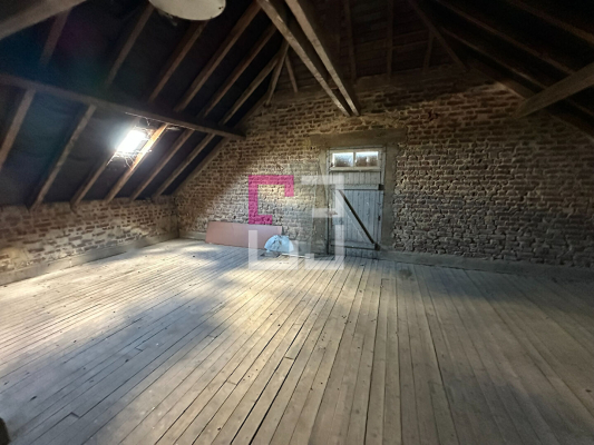 
Maison Hombleux 8 pièce(s) 290m2
