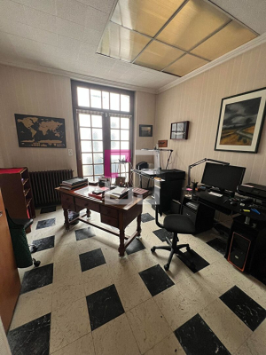 
Maison Ribemont 14 pièce(s) 307 m2
