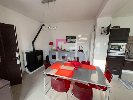 
Maison Ribemont 14 pièce(s) 307 m2
