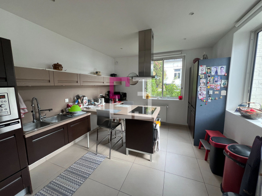 
Maison Ribemont 12 pièce(s) 307 m2
