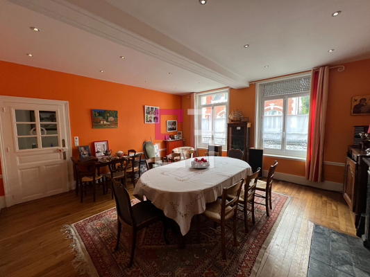 
Maison Ribemont 12 pièce(s) 307 m2
