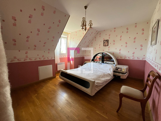 
Maison Ham 7 pièce(s) 174 m2
