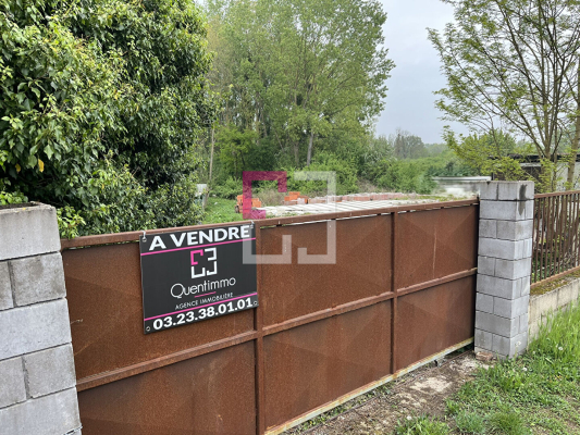 
Terrain Travecy 1764 m2
