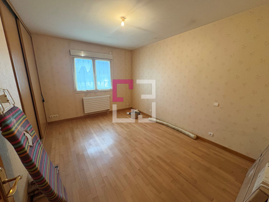 
Maison Moy De L Aisne 6 pièce(s) 177 m2
