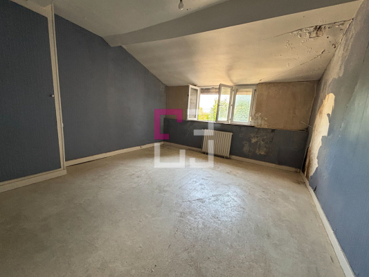 
Local commercial Avesnes Sur Helpe 7 pièce(s) 180 m2
