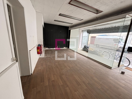 
Local commercial centre ville Guise 38 m2
