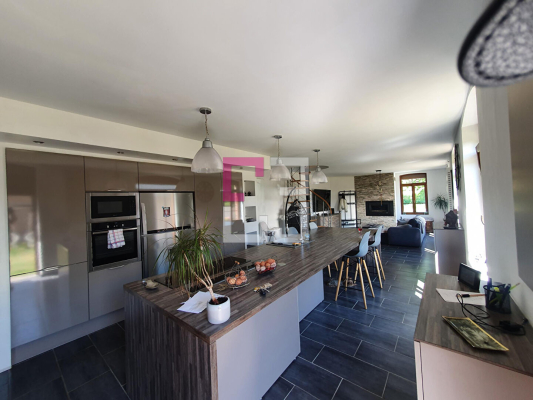 
Maison Sissy 6 pièce(s) 152 m2
