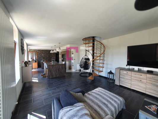 
Maison Sissy 6 pièce(s) 152 m2
